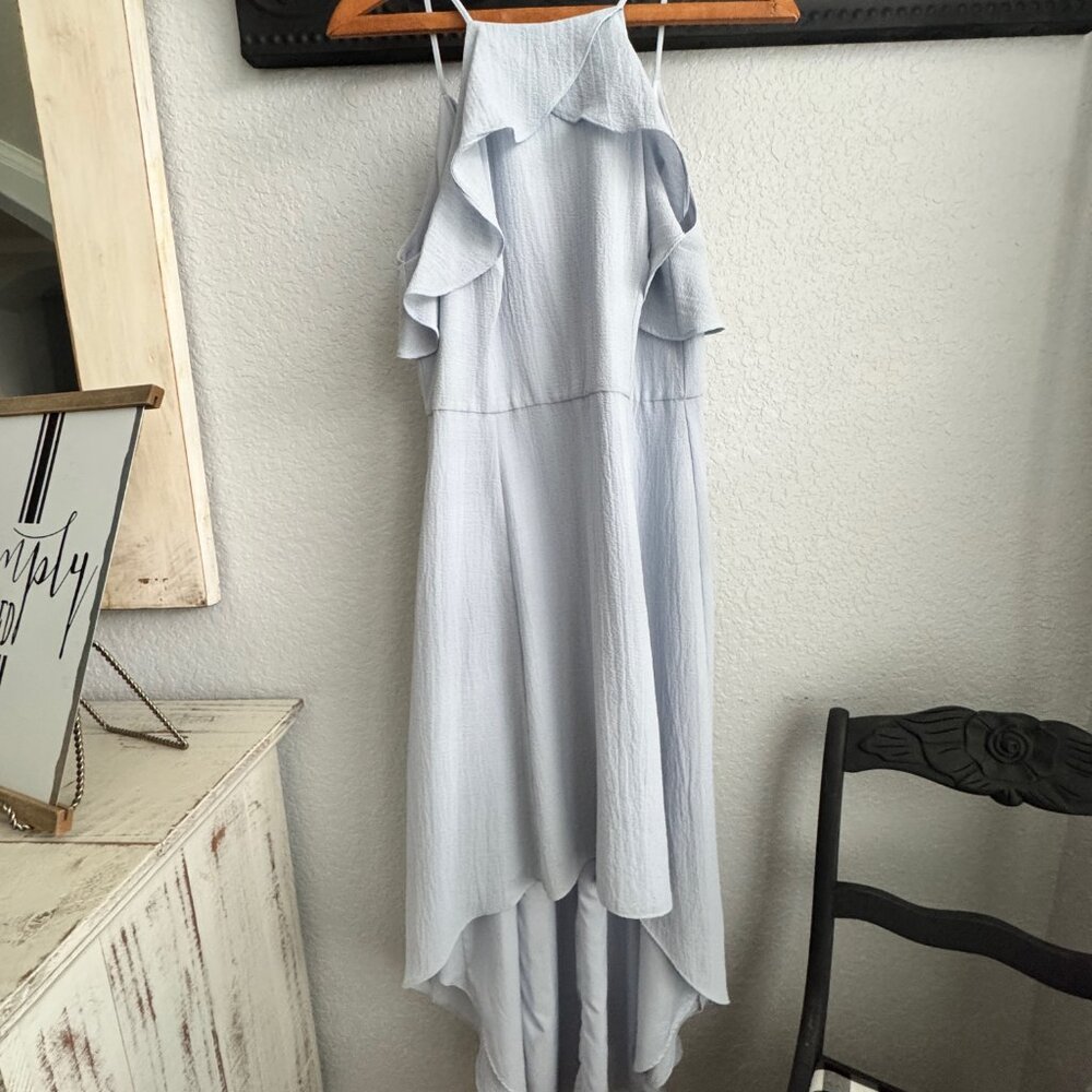 Formal Dress Size 4, baby blue.     (E)